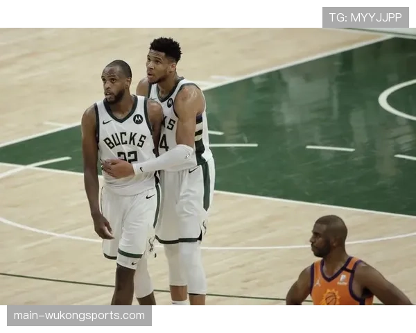 雄鹿28分溃败暴露字母依赖症 米德尔顿复出难挽颓势